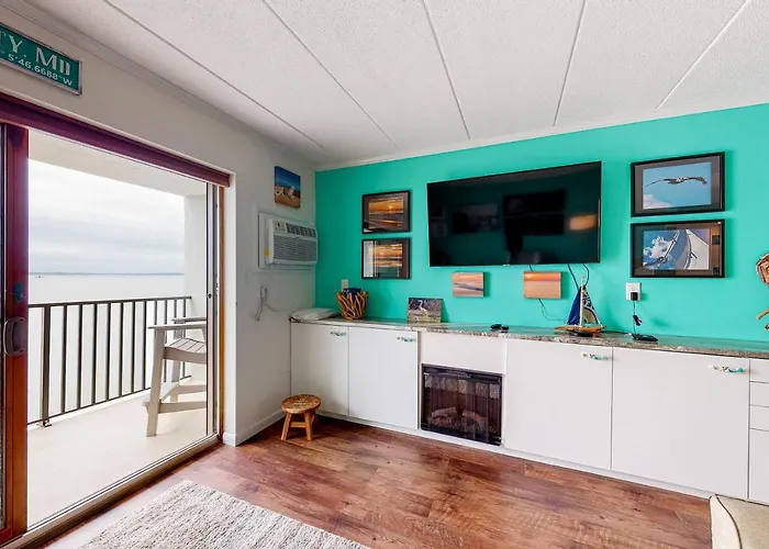 Pintail Point Apartment