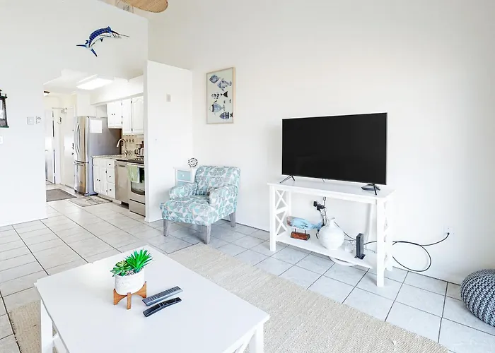 Pintail Point Apartment *