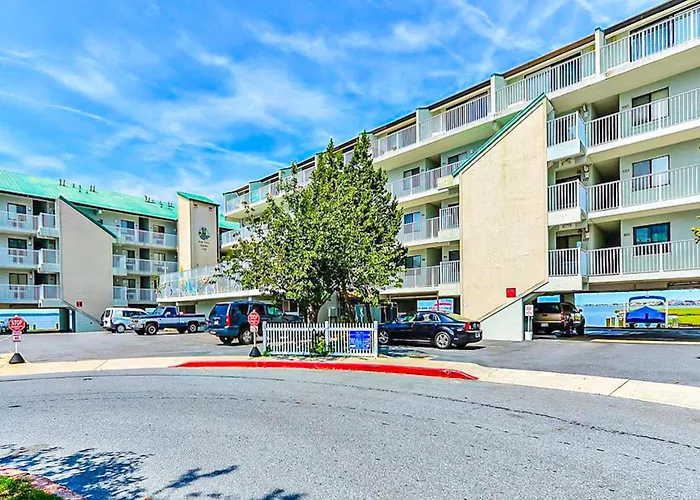 Pintail Point Apartment *