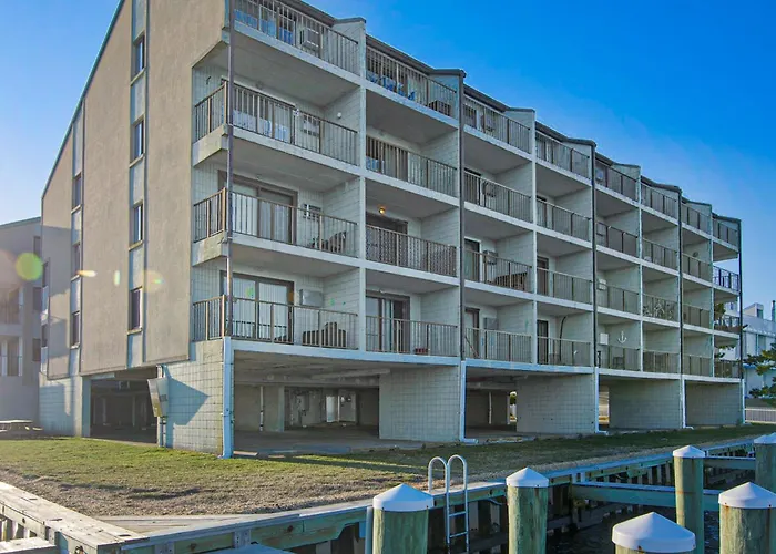 Pintail Point Apartment *